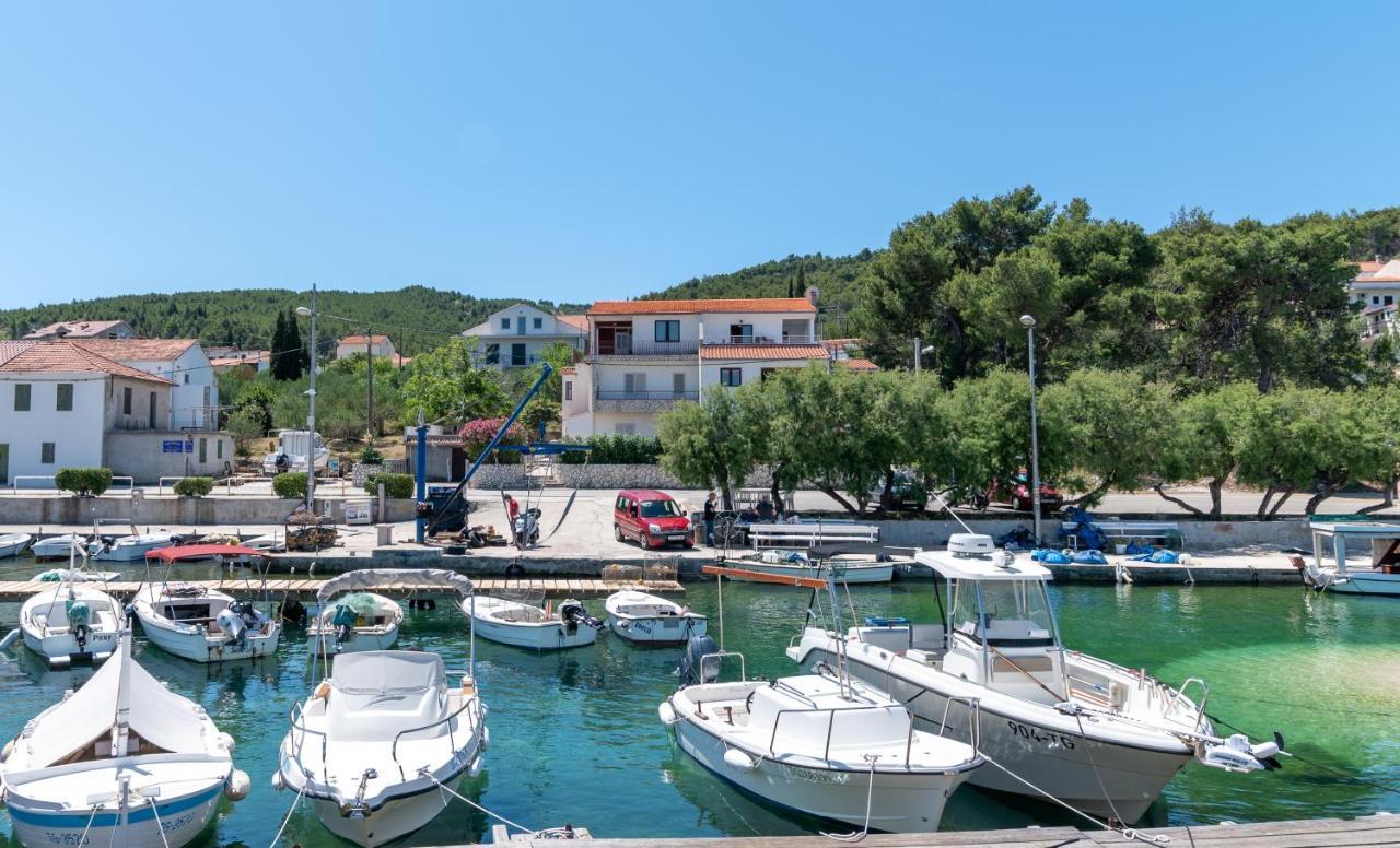 Apartment Batela Trogir Bagian luar foto