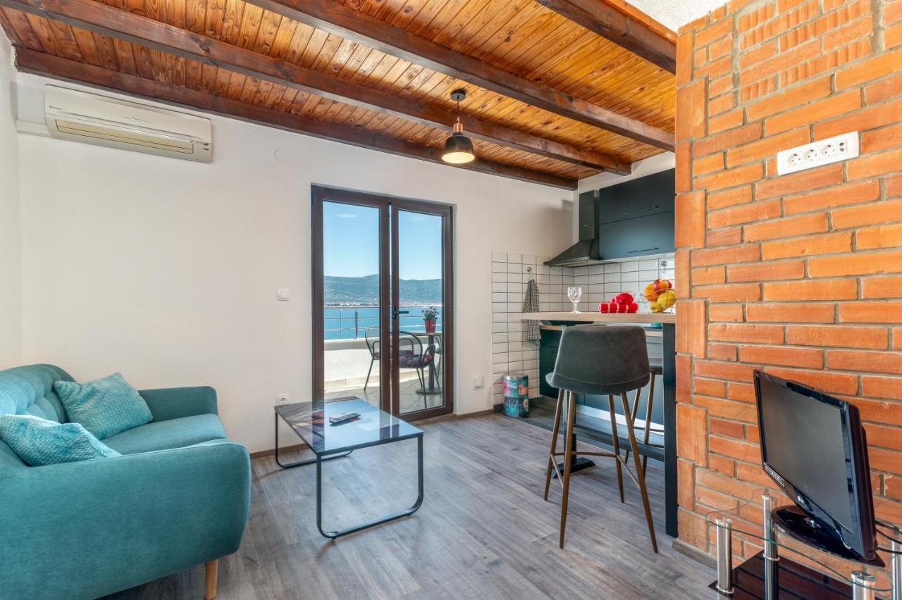 Apartment Batela Trogir Bagian luar foto